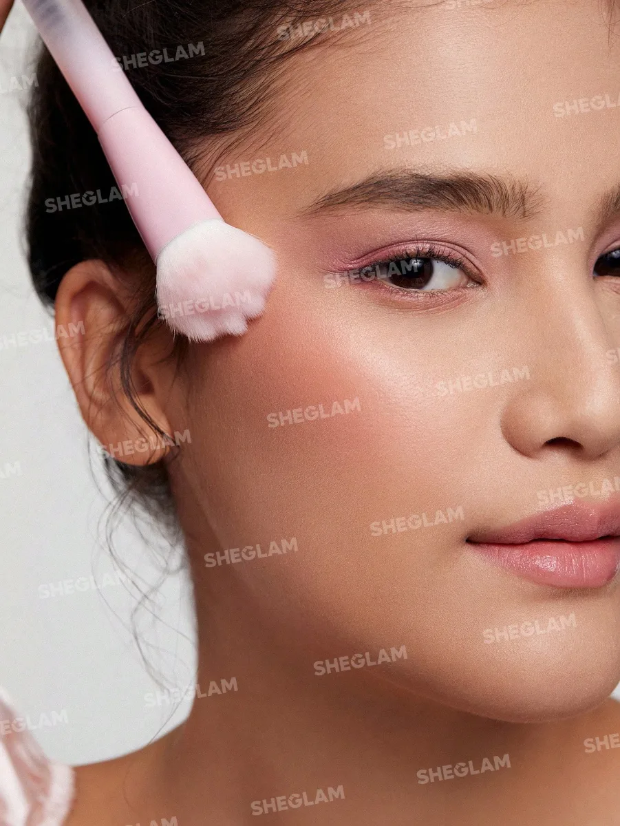 Color Bloom Liquid Blush Brush 2
